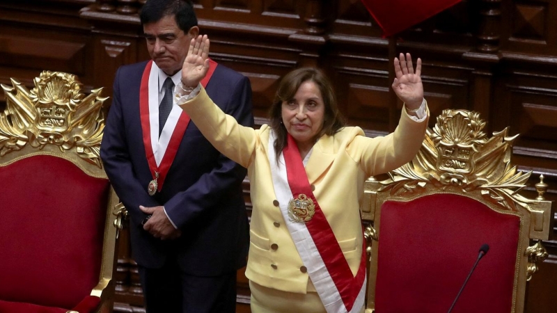 La vicepresidenta de Perú, Dina Boluarte, tras ser elegida presidenta interna por el Congreso del país, tras la destitución de Pedro Castillo, en Lima. REUTERS/Sebastian Castaneda