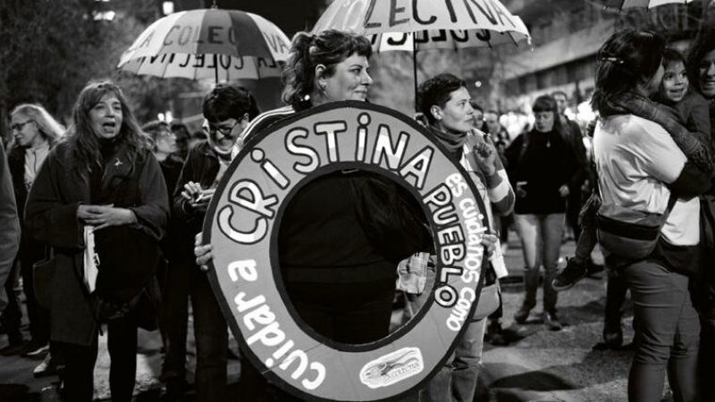 19/12/22 Imagen de una manifestación en apoyo de Crstina Fernández de Kirchner.