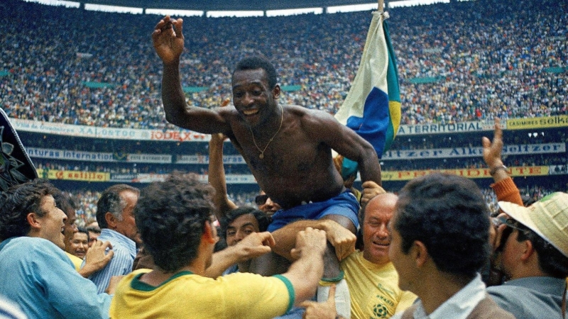 Muere Pelé, adiós a un mito. En la foto, el futbolista brasileño, en el Mundial de México en 1970.
