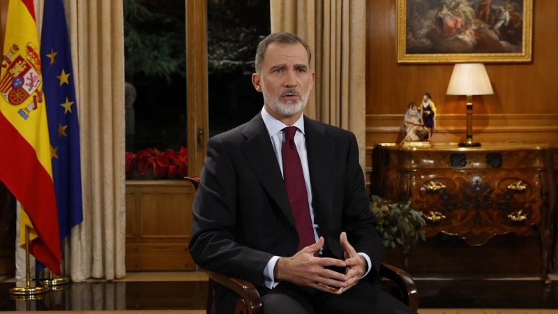 El rey Felipe VI pronuncia su tradicional discurso de Nochebuena. EFE/Ballesteros