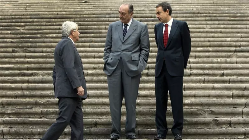 16/11/2006 - Pasqual Maragall, Jacques Chirac i José Luis Rodríguez Zapatero a la cimera hispano-francesa que va fer-se a Girona el 16 de novembre de 2006.