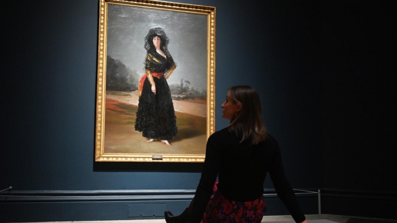 El retrato de la duquesa de Alba de Francisco de Goya, en la exposición 'Spain and the Hispanic World', en la Royal Academy of Art de Londres. EFE/EPA/NEIL HALL