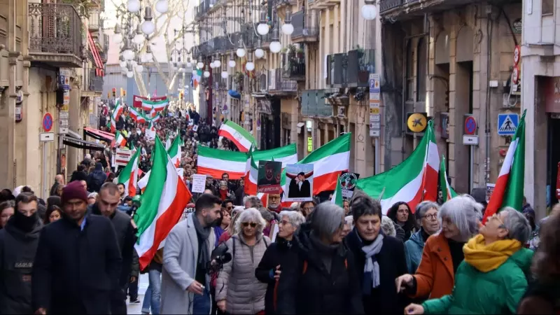 21/01/2023 - La manifestació d'aquest dissabte a Barcelona en defensa dels drets humans a l'Iran.