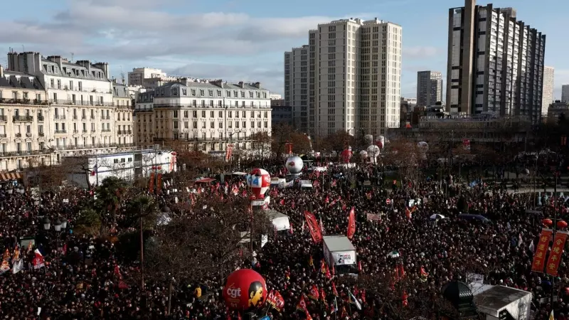 Un momento de la manifestación en París contra la reforma de las pensiones del Gobierno, a 31 de enero de 2023.