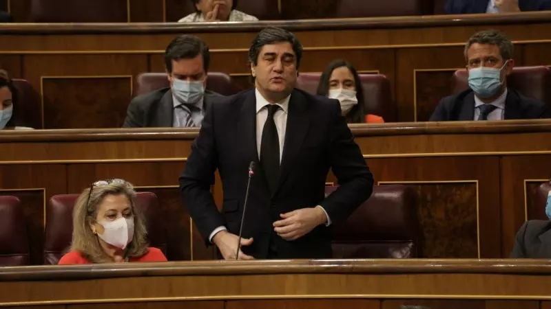 El diputado del PP, José Ignacio Echániz, interviene en la primera sesión de control al Gobierno en el Congreso de los Diputados tras el estado de alarma, en Madrid, a 24 de junio de 2020.