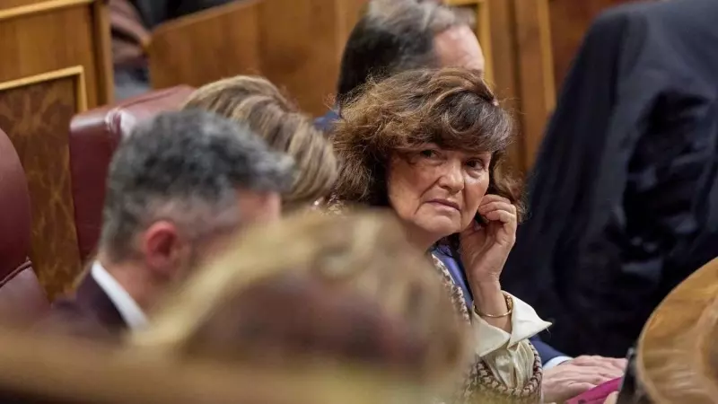 La exvicepresidenta del Gobierno, Carmen Calvo, durante una sesión plenaria, en el Congreso de los Diputados, a 15 de diciembre de 2022, en Madrid.