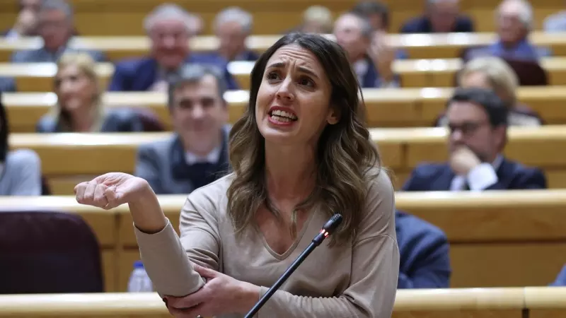 La ministra de Igualdad, Irene Montero, interviene durante el pleno del Senado, este martes 7 de febrero de 2023 en Madrid.