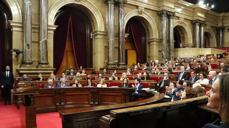 El ple del Parlament després de tombar les esmenes a la totalitat de Junts, Vox, CUP, Cs i PPC contra els pressupostos del Govern del 2023.