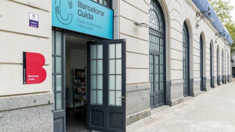 La puerta de las instalaciones de Barcelona cuida.