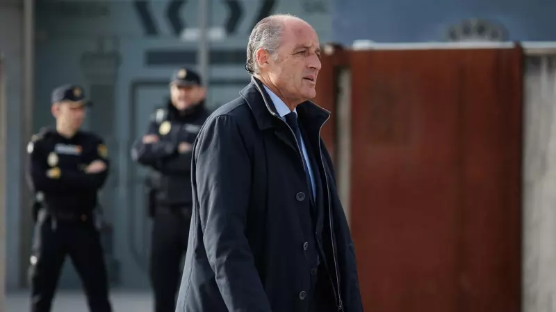 El expresidente valenciano Francisco Camps a su llegada a la sede de la Audiencia Nacional, a 20 de febrero de 2023, en San Fernando de Henares, Madrid (España).