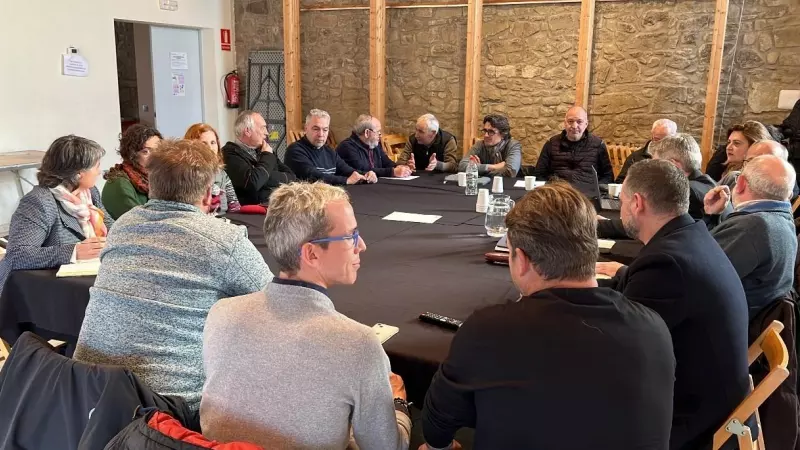 02/03/2023 - Els alcaldes del Lluçanès reunits amb el Govern aquest dijous.