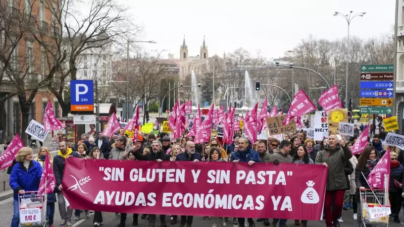Manifestación convocada por la Asociación de Celíacos y Sensibles al Gluten bajo el lema 'Sin gluten y sin pasta'