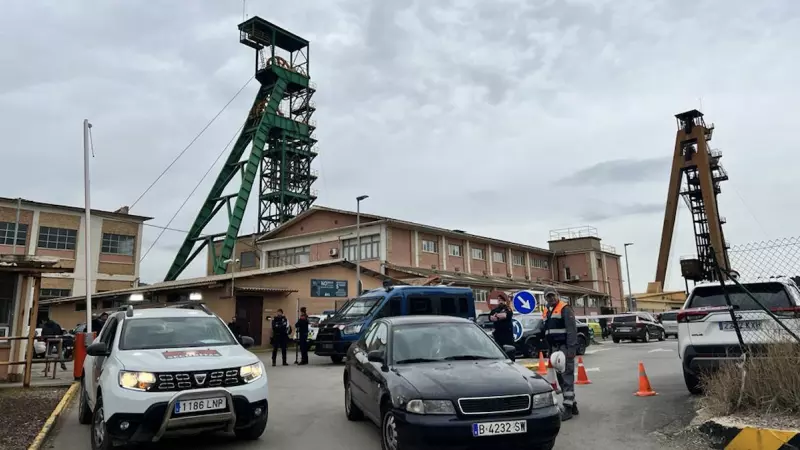 9-3-2023 Mossos i equips d'emergències a la mina de Súria in s'ha produït l'accident que ha deixat tres persones mortes