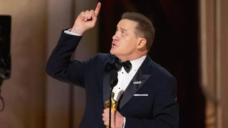 El actor Brendan Fraser recibe el premio Oscar como mejor actor protagonista