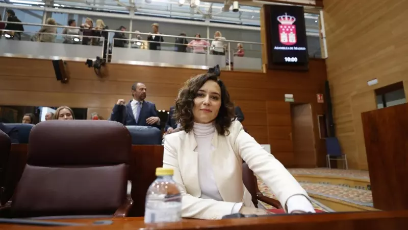 La presidenta de la Comunidad de Madrid, Isabel Díaz Ayuso (PP), a su llegada al pleno de la Asamblea de Madrid el pasado jueves.