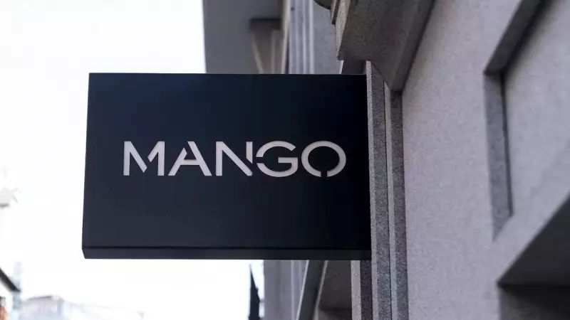 Un cartel de una tienda de Mango en Madrid. E.P./A. Pérez Meca