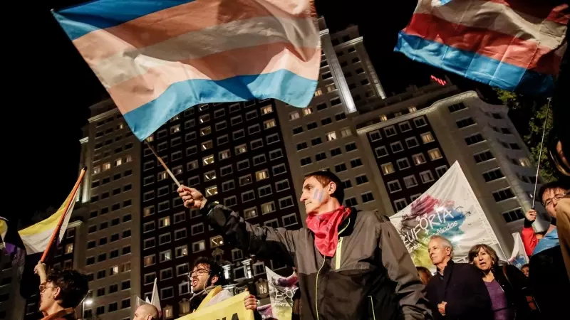 Manifestación de la 'Federación Plataforma Trans' en Madrid a 12 de noviembre de 2022