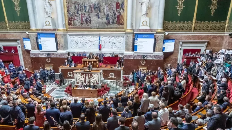 Vista general de la Asamblea Nacional francesa durante el discurso de la primera ministra en el debate sobre la reforma de las pensiones este jueves 16 de marzo de 2023.