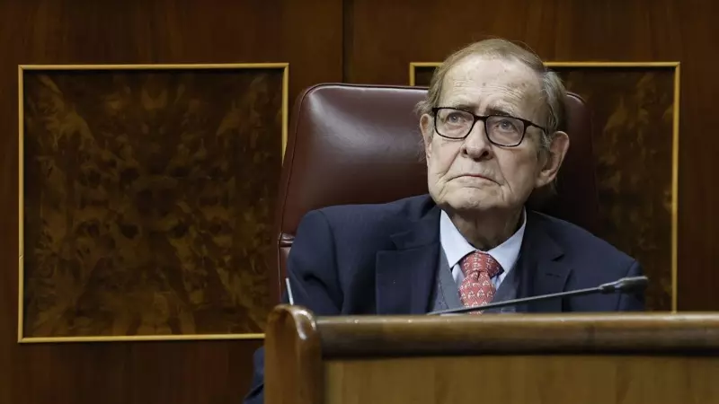 Ramón Tamames, candidato de Vox para la moción de censura, asiste al debate en el Congreso de los Diputados.