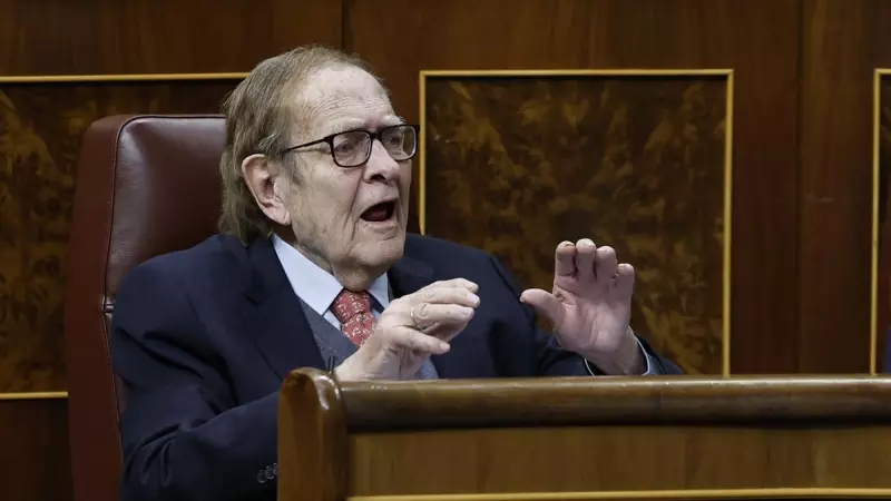 21/03/2023.- El profesor Ramón Tamames durante el debate de la moción de censura de VOX contra el presidente del Gobierno, Pedro Sánchez, con Tamames como candidato a la Presidencia, este martes en el Congreso de los Diputados. EFE/Chema Moya