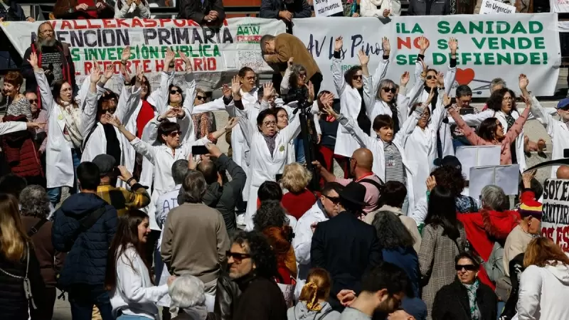 La Mesa en Defensa de la Sanidad Pública de Madrid convoca la 98 Marea Blanca con una concentración en defensa de la sanidad pública el 19 de marzo de 2023.