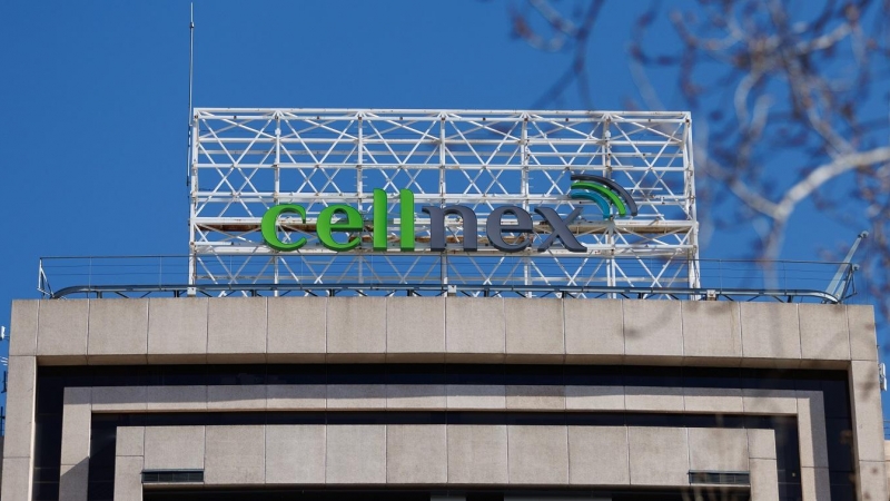 El logo del operador de torres de telecomunicaciones Cellnex, en su sede en Madrid. E.P./Eduardo Parra