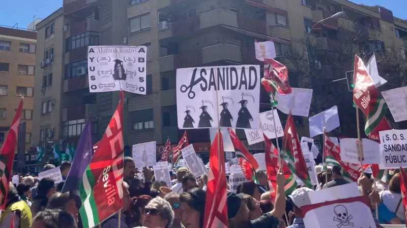 Detalle de la manifestación sanitaria de Sevilla.