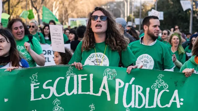 Manifestación de la Marea Verde en defensa de la educación pública en Madrid.