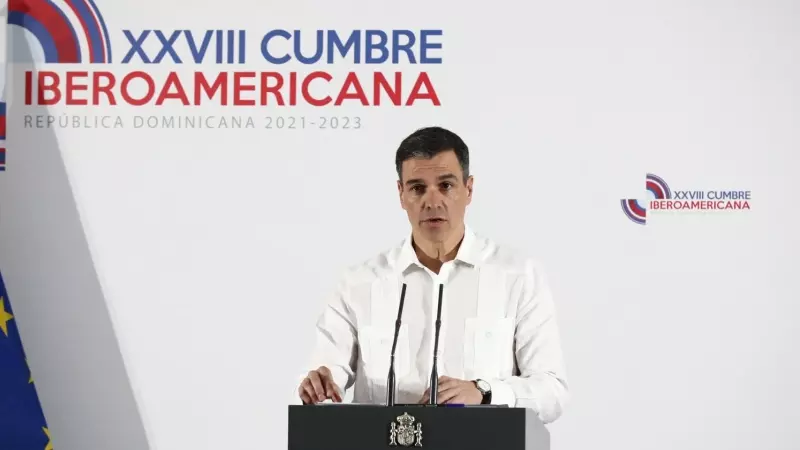 El presidente del Gobierno de España, Pedro Sánchez, en la rueda de prensa que ha ofrecido al término de la cumbre iberoamericana de Santo Domingo