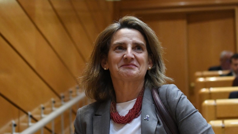 La vicepresidenta tercera y ministra para la Transición Ecológica y el Reto Demográfico, Teresa Ribera, durante una sesión de control al Gobierno en el Senado, a 7 de marzo de 2023, en Madrid (España).