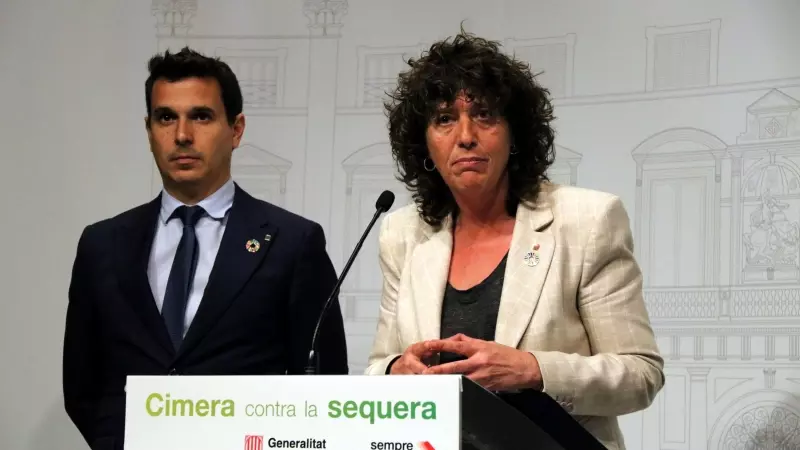 La consellera d'Acció Climàtica, Teresa Jordà, i el director de l'ACA, Samuel Reyes, en una roda de premsa després de la cimera sobre la sequera