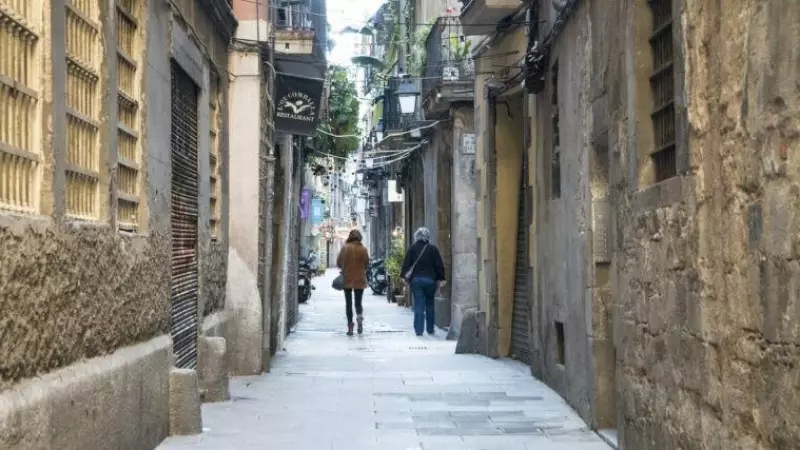 Una calle en el distrito de Ciutat Vella de Barcelona.