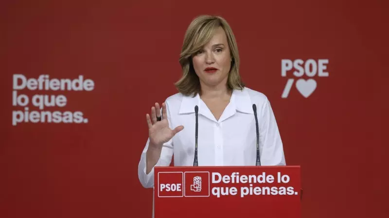 10/04/2023.- La portavoz de la Ejecutiva Federal del PSOE, Pilar Alegría, durante la rueda de prensa que ha ofrecido tras la reunión de la Ejecutiva, este lunes en la sede del partido en Ferraz. EFE/ Juan Carlos Hidalgo