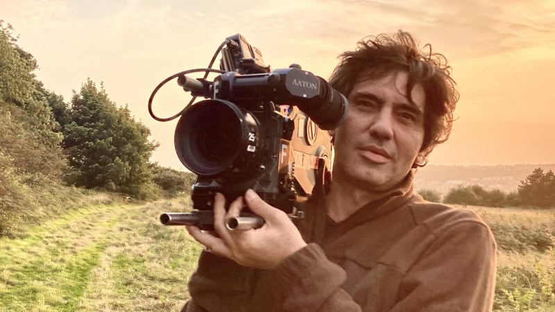 El cineasta Pietro Marcello durante el rodaje de la película