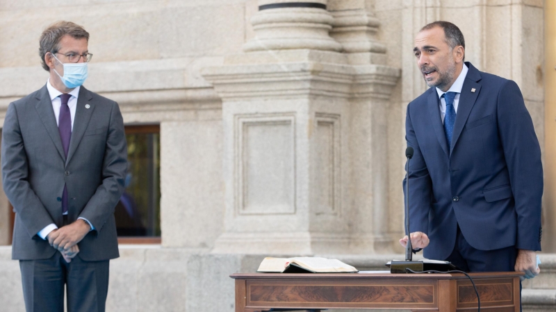 14/4/23 El expresidente de la Xunta y presidente del PP, Alberto Núñez Feijóo, asiste a la toma de posesión del conselleiro de Sanidade, Julio García Comesaña, en septiembre de 2020.