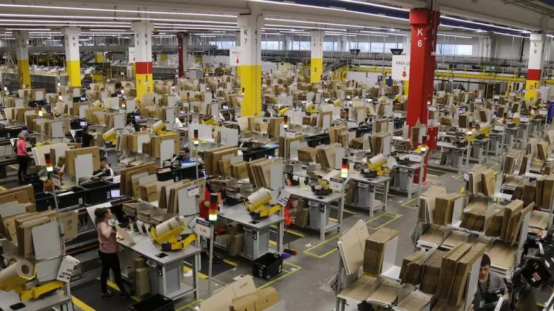 Fotografía de archivo del almacén logístico de Amazon en el Prat de Llobregat.