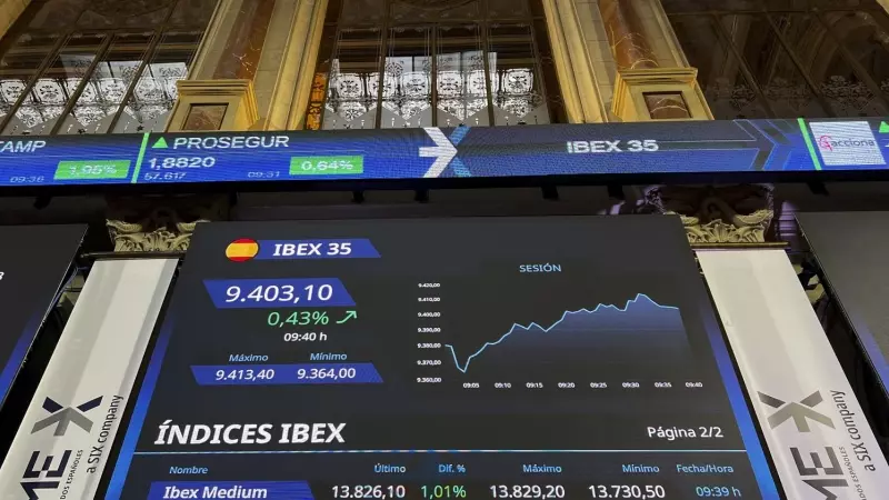 Vista de los paneles informativos de la Bolsa de Madrid. EFE/ Altea Tejido