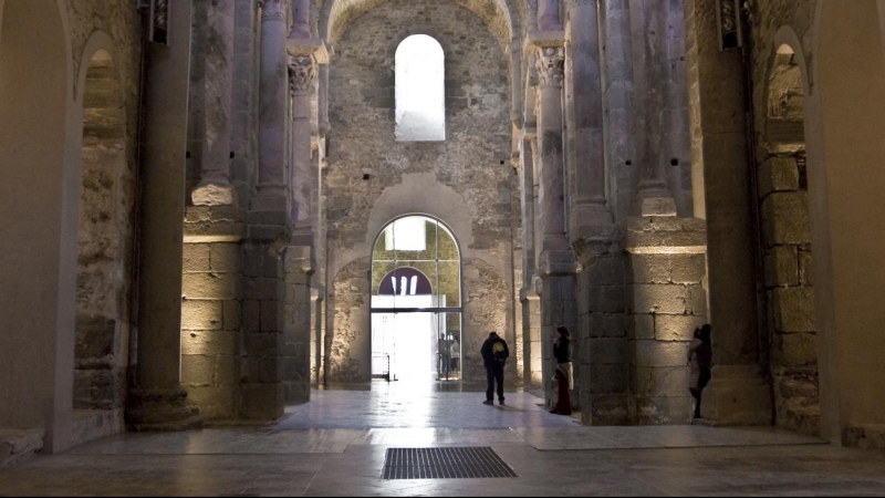 Interior del Monestir de Sant Pere de Rodes