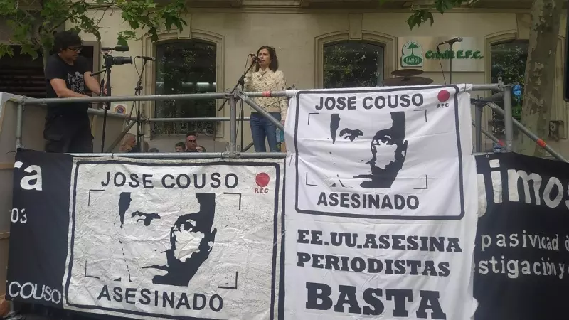 22/04/23 La periodista Olga Rodríguez, testigo presencial del asesinato de José Couso, recuerda a su compañero en el acto frente a la embajada de Estados Unidos en Madrid