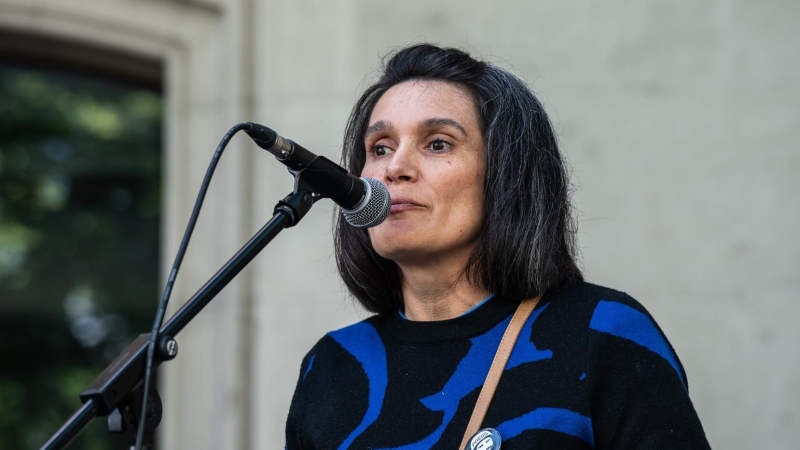 22/04/2023. Oihana Goiriena durante una concentración en el aniversario del fallecimiento del periodista José Couso, a 22 de abril de 2023, en Madrid.