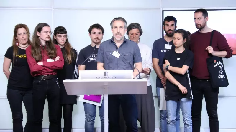 Roda de premsa de personal docent investigador d'universitats catalanes després de reunir-se amb els grups parlamentaris