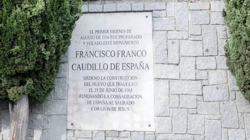 Placa de Francisco Franco en el Cerro de los Ángeles, a 30 de diciembre de 2022, en Getafe, Madrid, (España)