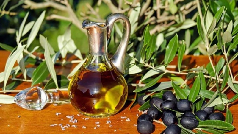 El Gobierno pide extremar la vigilancia por la venta aceite de oliva adulterado