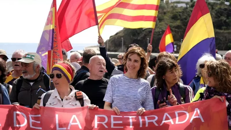 30/04/2023 - La consellera de Justícia, Drets i Memòria, Gemma Ubasart, en l'etapa final de la marxa La Retirada.