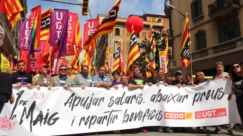 Capçalera de la manifestació dels sindicats CCOO i UGT en motiu de l'1 de Maig a Barcelona