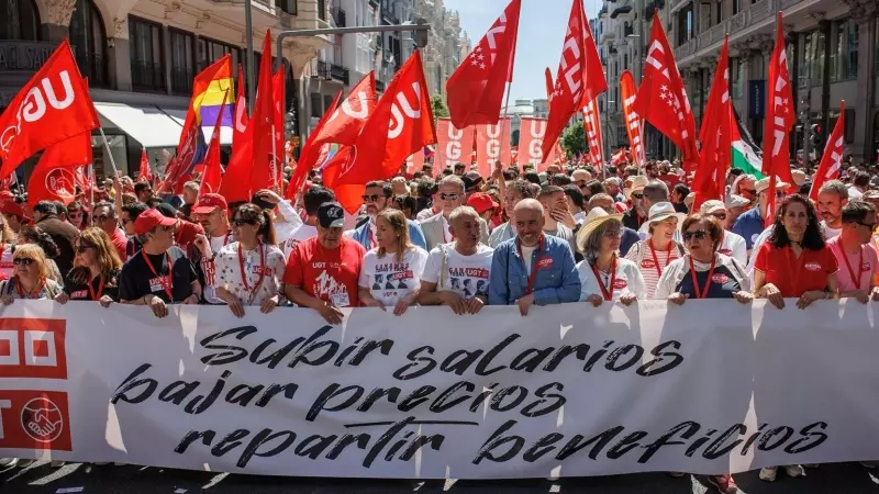Cabecera de la marcha por el Día Internacional de los Trabajadores en el Círculo de Bellas Artes, a 1 de mayo de 2023, en Madrid