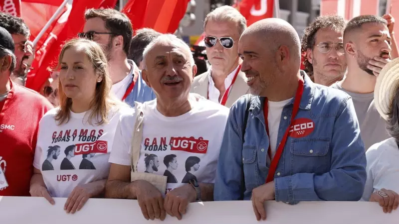 Los secretarios generales de UGT y CCOO, Pepe Álvarez y Unai Sordo, en la manifestación del 1 de mayo en Madrid.