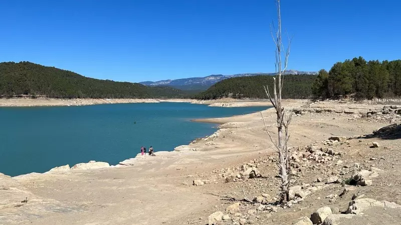 21/04/2023 - El pantà de Sant Ponç, al Solsonès, amb els efectes de la sequera ben visibles.