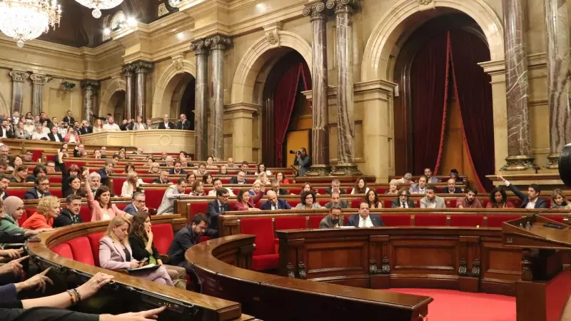 El Ple del Parlament després de la votació per la creació de la comarca del Lluçanès