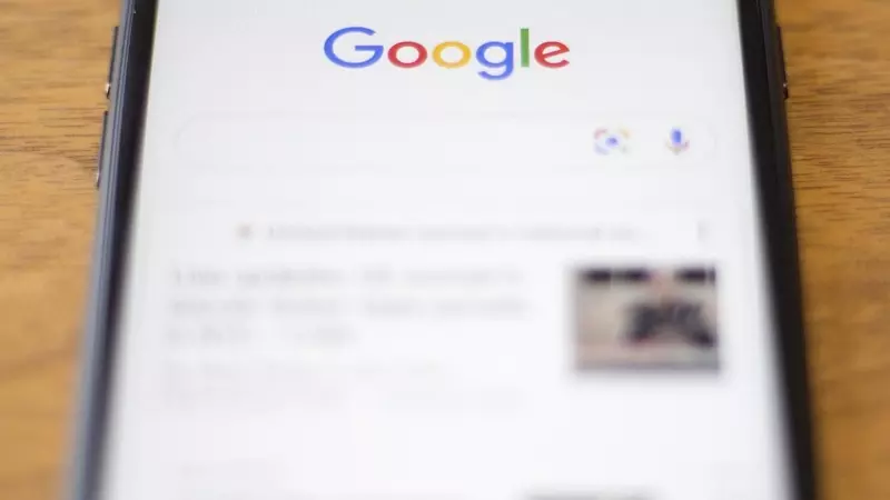 Fotografía del logotipo de Google en un teléfono, en Washington, DC, a 10 de julio de 2019.